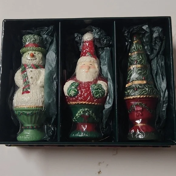 The White Barn Candle Co Celebrate The Season Topiary Candle Trio - Picture 2 of 4